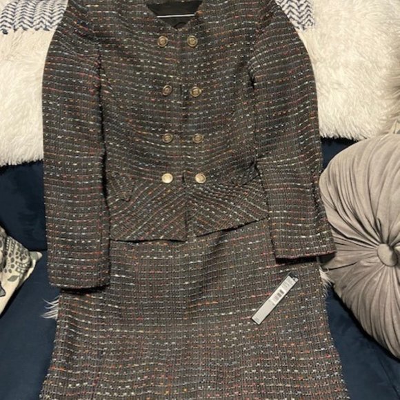 Misses Petite Tahari Suit - Picture 1 of 4